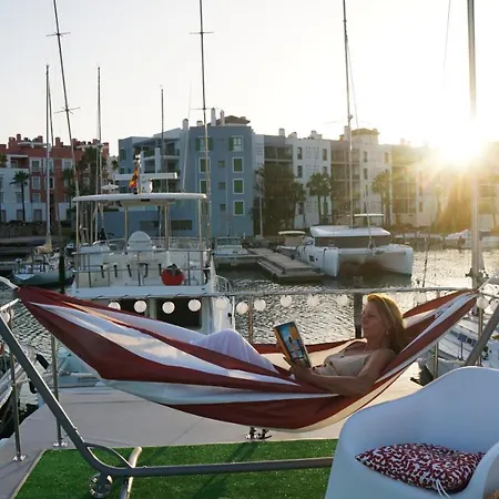 La Maison Bateau Sotogrande *