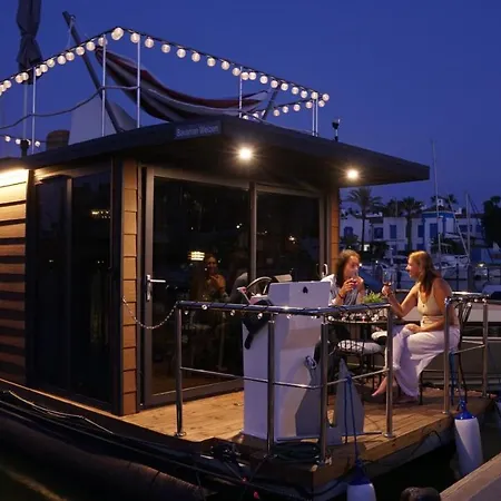 La Maison Bateau Sotogrande Båthotell *