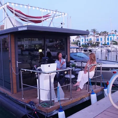 La Maison Bateau Sotogrande Båthotell San Roque (Andalucia)