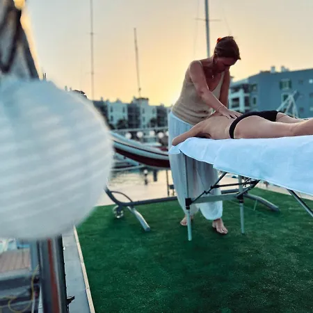 La Maison Bateau Sotogrande 圣罗克