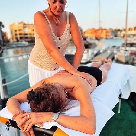 La Maison Bateau Sotogrande Båthotell *