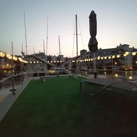 Båthotell La Maison Bateau Sotogrande *