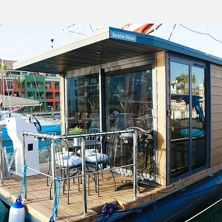 Båthotell La Maison Bateau Sotogrande San Roque (Andalucia)